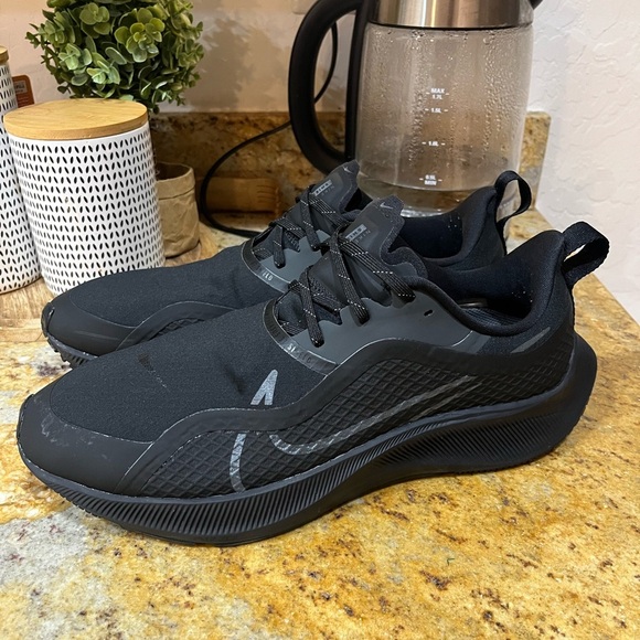 Nike Air Zoom Pegasus 37 Shield size 12 - Picture 3 of 7